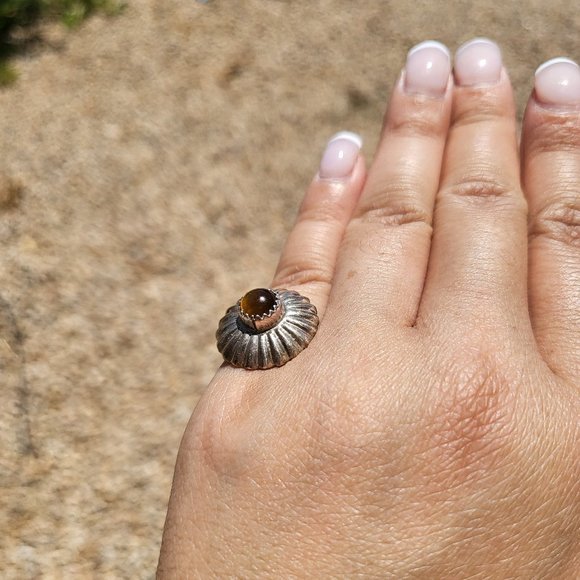 Vintage Navajo Tiger's Eye Concho Style Small Silver‎ Ring Handmade Jewelry - Picture 5 of 9